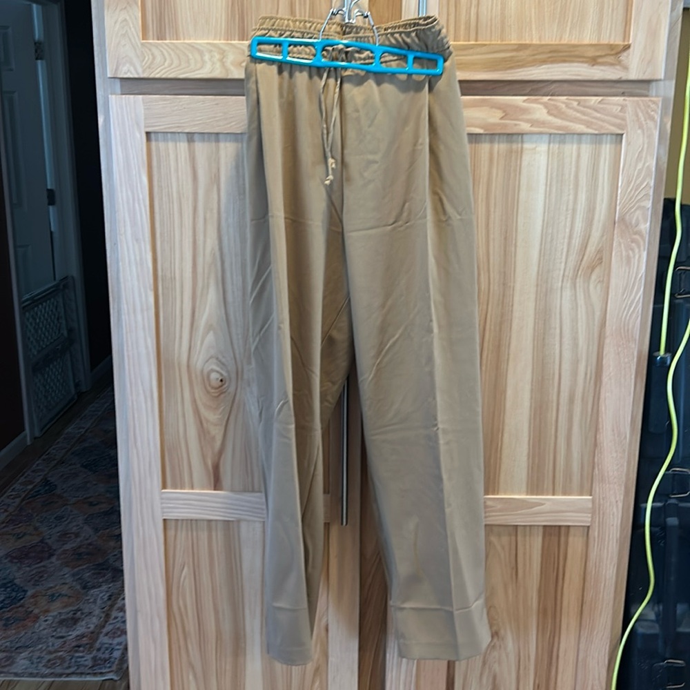 Women’s Tan Pants